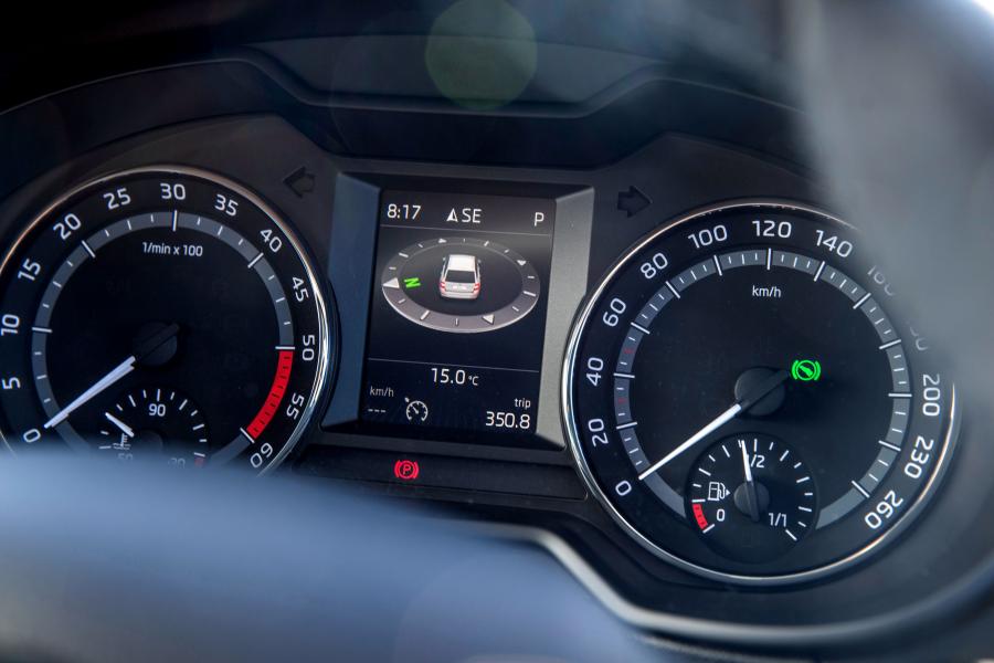  Skoda Octavia Scout 2015 года  (AU) (фото 23 из 30)